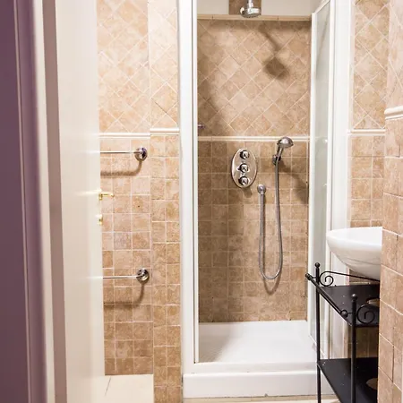 The Tramp Affittacamere La Spezia