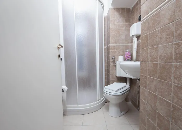 The Tramp בית הארחה 3*