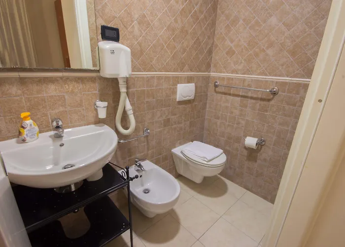 The Tramp בית הארחה